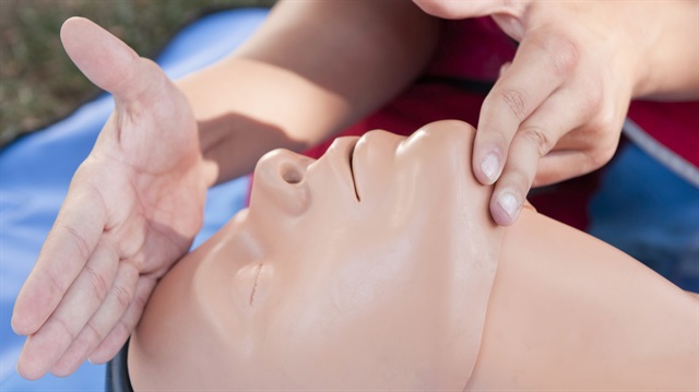 Yunak'ta kamu çalışanları için "İlk Yardım Eğitimi" düzenlendi