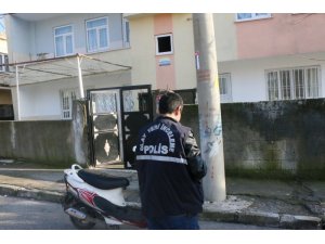 İkamet hırsızları para ve kredi kartlarını çalıp kaçtı