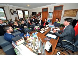 CHP’nin Foça adayından Başkan Demirağ’a ziyaret