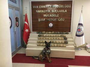 Yardım kömür torbalarının içerisinde 69 kilo esrar ele geçirildi