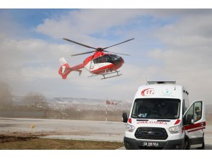 Yaralı çocuk helikopterle sevk edildi