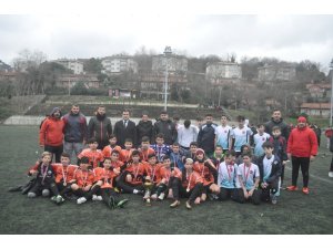 Yıldızlar maçında yenenler sevindi, yenilenler gözyaşı döktü