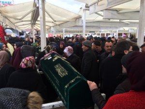 Dili boğazına kaçarak ölen küçük Zeynep son yolculuğuna uğurlandı