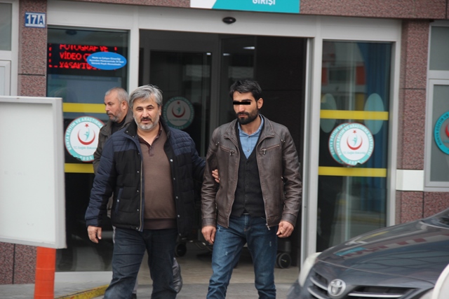 Sosyal medyada terör propagandası yapanlara operasyon: 5 gözaltı