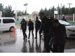 Gitar kılıfı içindeki uyuşturucuyla kaçış köprüde son buldu