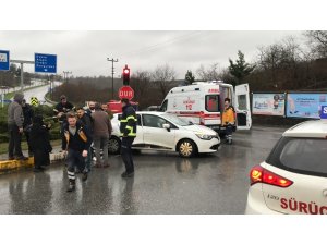 Düzce’de ambulans otomobille çarpıştı: 1 yaralı