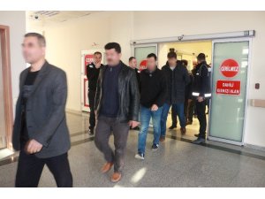 Gözaltına alınan komiser yardımcıları adliyeye sevk edildi