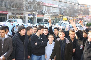 Biz de bu ülkenin evladıyız