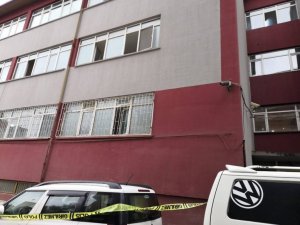 Lise öğrencisi okulunun 2. katından düştü