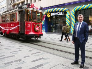 Turkcell'den 25. yıla özel Pera'da nostaljik mağaza