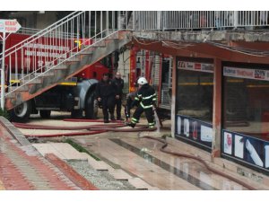Hatay’da korkutan ev yangını