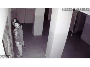 Maskeli öğrenciler 4 okulu soydu