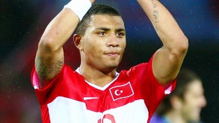Kazım kaza geçirdi!