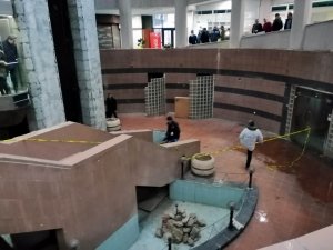 İş merkezinden atlayan şahıs hayatını kaybetti
