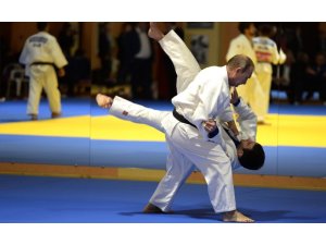 Putin Soçi zirvesinin ardından judo yaptı