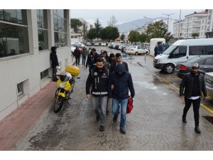 FETÖ operasyonunda yakalanan 6 şüpheli adliyede