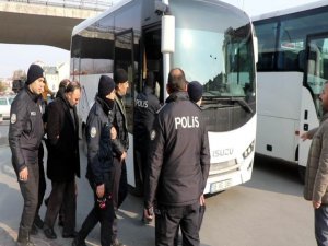 FETÖ’den gözaltına alınan 26 ihraç polis sağlık kontrolünden geçti