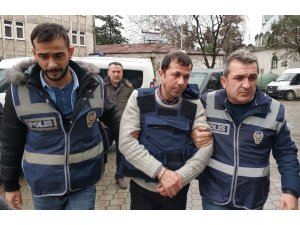 Samsun’da cinayet zanlısı çelik yelekle adliyeye çıkarıldı