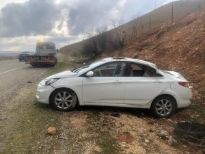 Gercüş’te yoldan çıkan otomobil takla attı: 3 yaralı