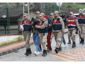 Hatay sınırında 8 insan kaçakçısı adliyede