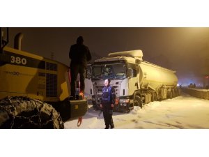 Erzurum’da etkili olan sis trafik kazalarına neden oldu