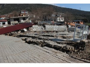 İzmir’de korkutan heyelan