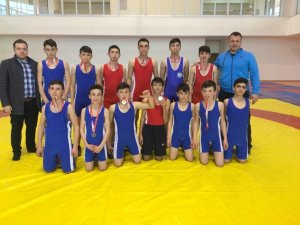 Manisa’da güreşte Selendi rüzgarı