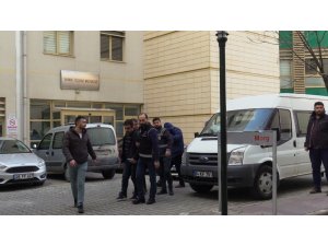 Uşak’ta FETÖ operasyonunda 3 tutuklama
