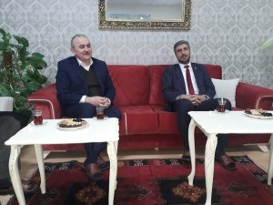 Saadet Partisi STK’lar ile istişareye önem veriyor
