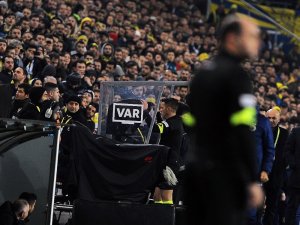 Spor Toto Süper Lig: Fenerbahçe: 1 - Atiker Konyaspor: 1 (İlk yarı)