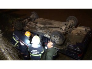 Otomobiliyle dereye düşen sürücü, boğulmaktan son anda kurtarıldı