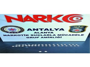 Alanya’da torbacı suçüstü yakalandı