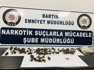 Narkotik polisi sokak satıcılarına göz açtırmıyor