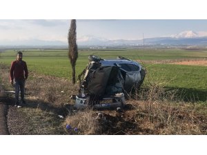 Hurdaya dönen otomobilden burnu bile kanamadan çıktı