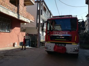 4 katlı binada çıkan yangın paniğe neden oldu