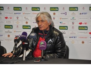 Kemal Kılıç: "Hak etmediğimiz bir yerde olduğumuzu düşünüyorum"