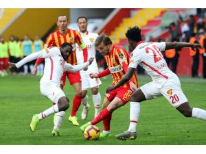 Göztepe gerileme döneminden çıkamıyor