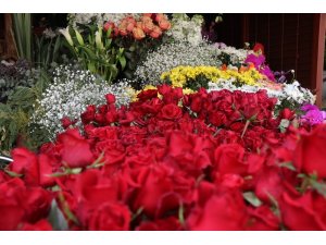 Çiçekçilikte artık teknolojiyi yakalayan kazanıyor