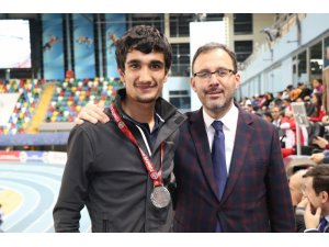 Vanlı atletten Türkiye ikinciliği