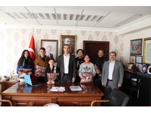 Başarılı sporcular ödüllendirildi