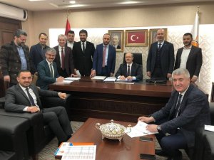 MHP İl Başkanı Serkan Tok, AK Parti İl Başkanlığında