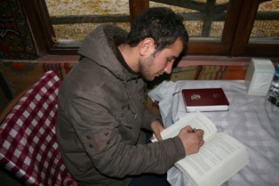 Kanseri yendi umut dağıtıyor