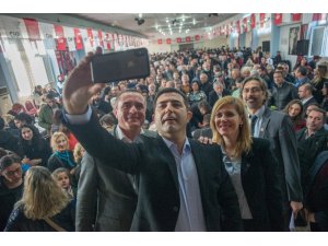 Kuşadası’nda CHP’ye 1384 kişi üye oldu