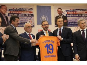 Kasapoğlu: “İzmir’e heybemiz dolu geldik”