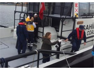 Yabancı bandıralı geminin yaralanan mürettebatı tedavi edildi