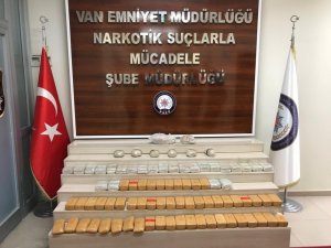 Evin banyosunda 45 kilo eroin ele geçirildi