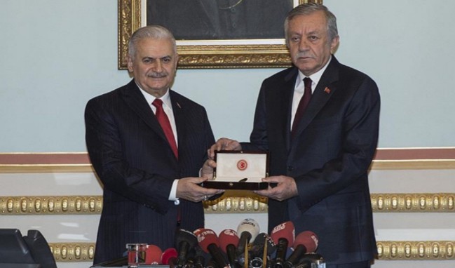 Meclis Başkanı Yıldırım görevini MHP'li Adan'a devretti!