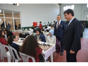 Okul Sporları Satranç Turnuvası başladı