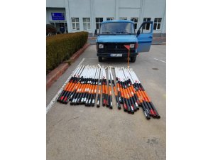 Kar direği ve rögar kapağı hırsızları yakalandı