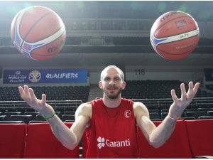 "Umut ışıkları yakabilecek bir basketbol sergilemek istiyoruz"